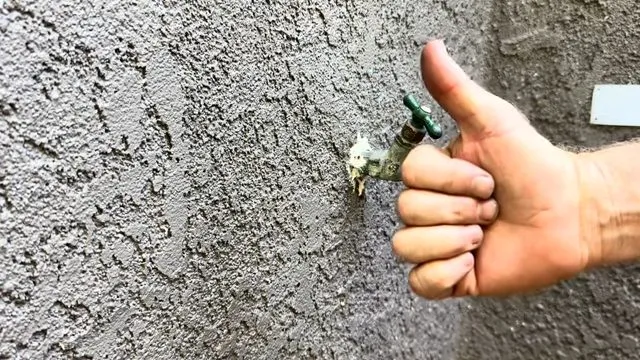 Checking Hose Bib Handle After Repair for Emergency Plumber in Ennis, TX in Ennis, Texas.